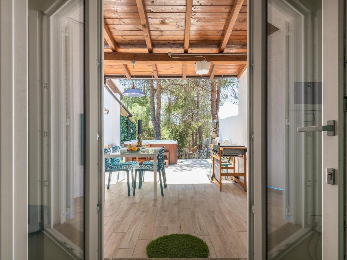 Sardinia Spa Apartment Geremèas Eksteriør billede