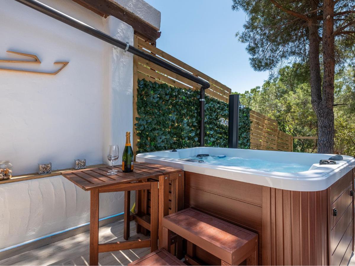 Sardinia Spa Apartment Geremèas Eksteriør billede